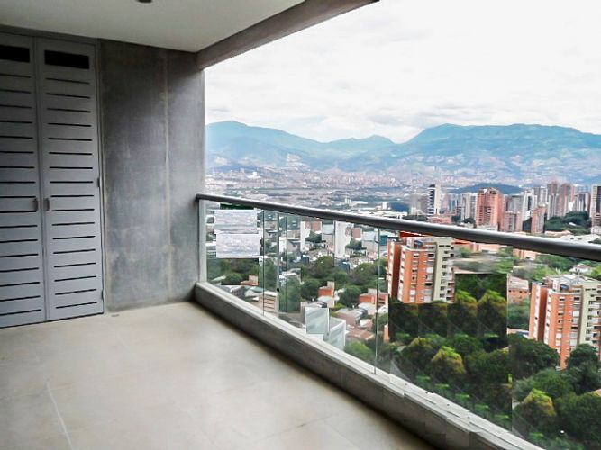 Apartamento de 3 alcobas en arriendo en El Poblado, Medellín, 140 m² · foto 15 de 16