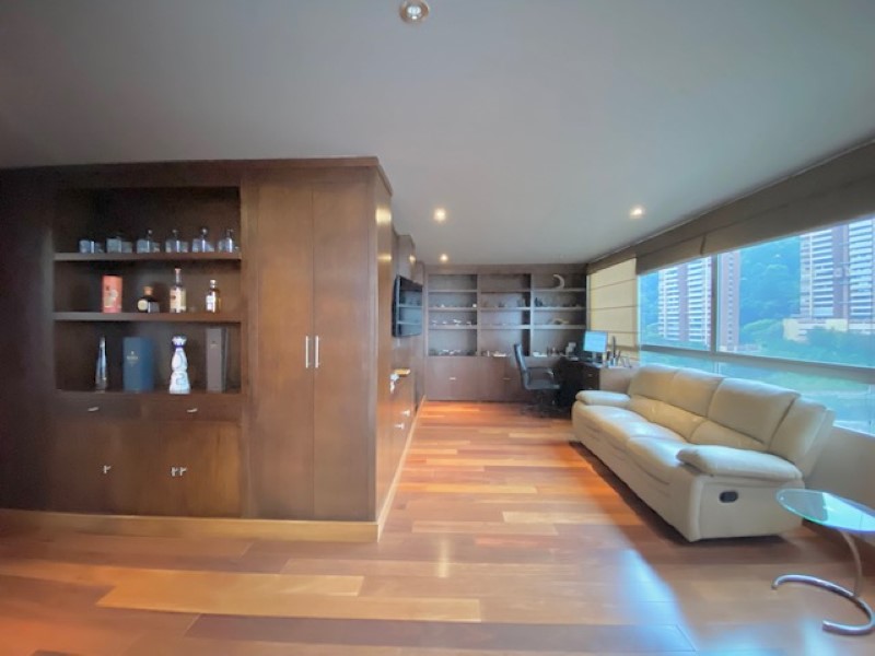 Apartamento en venta en El Poblado, Medellín · foto 9 de 24