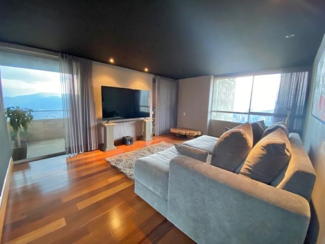 Apartamento en venta en El Poblado, Medellín · foto 10 de 24
