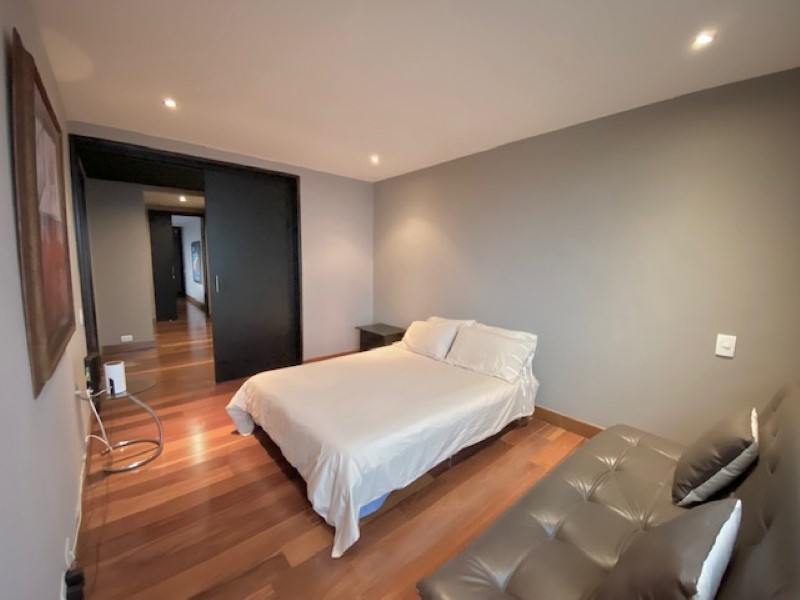 Apartamento en venta en El Poblado, Medellín · foto 16 de 24