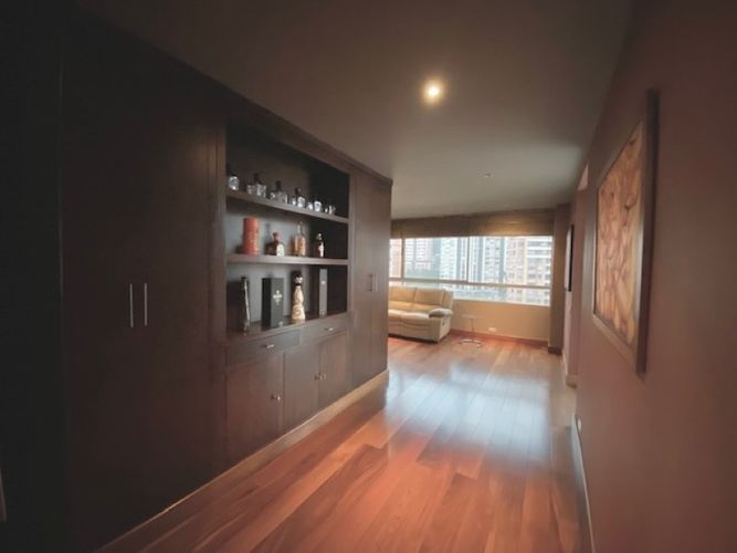 Apartamento en venta en El Poblado, Medellín · foto 18 de 24