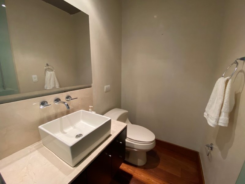 Apartamento en venta en El Poblado, Medellín · foto 20 de 24
