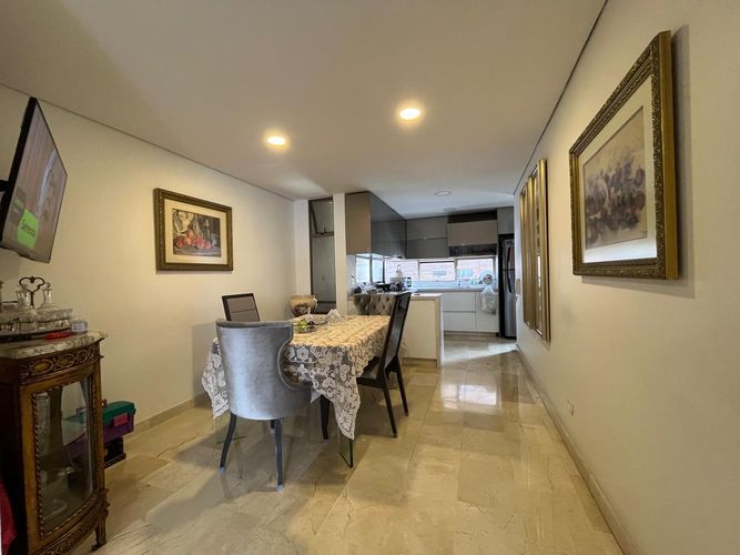Apartamento de 2 alcobas en venta en El Poblado, Medellín, 135 m² · foto 5 de 17