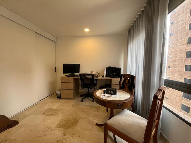 Apartamento de 2 alcobas en venta en El Poblado, Medellín, 135 m² · foto 12 de 17