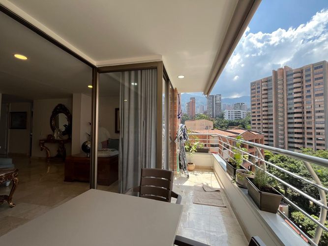 Apartamento de 2 alcobas en venta en El Poblado, Medellín, 135 m² · foto 16 de 17