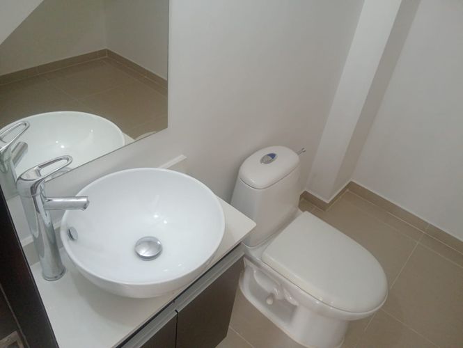 Apartamento de 4 alcobas en arriendo en Laureles, Medellín, 130 m² · foto 16 de 18