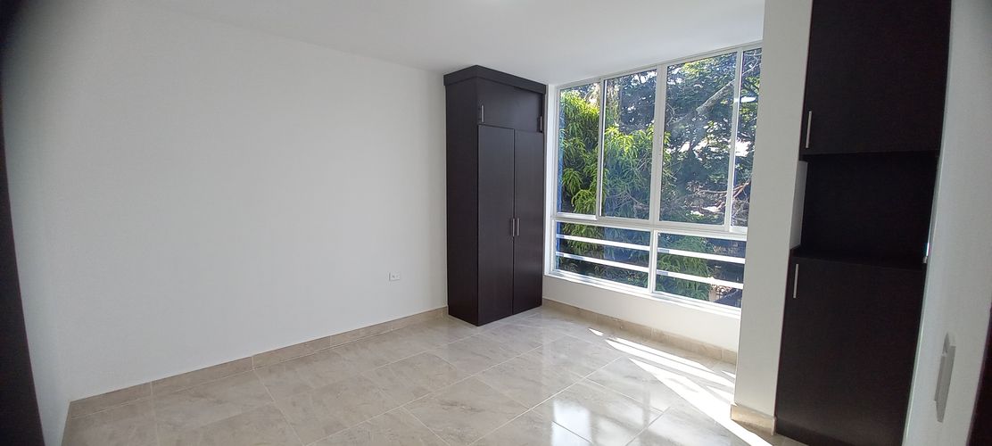 Edificio en venta en Pampa Linda, Cali, 650 m² · foto 18 de 24