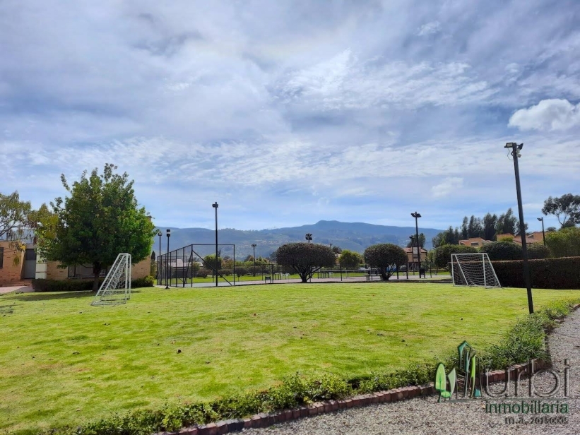 Casa en venta en Canelon, Cajicá · foto 2 de 24
