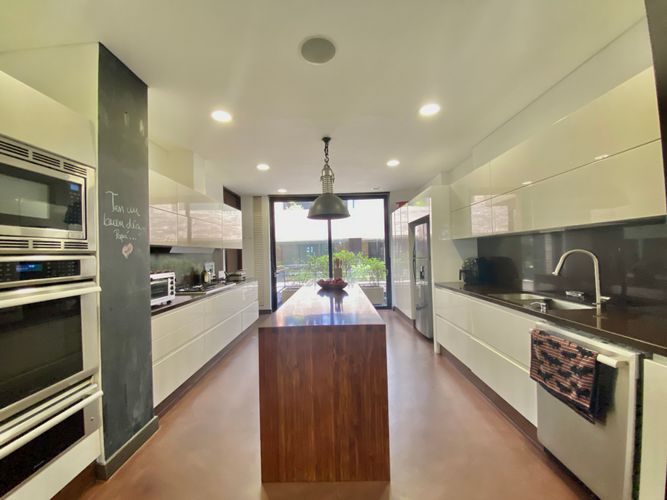 Casa de 3 alcobas en venta en Santa Barbara Alta, Bogotá, 363 m² · foto 7 de 24