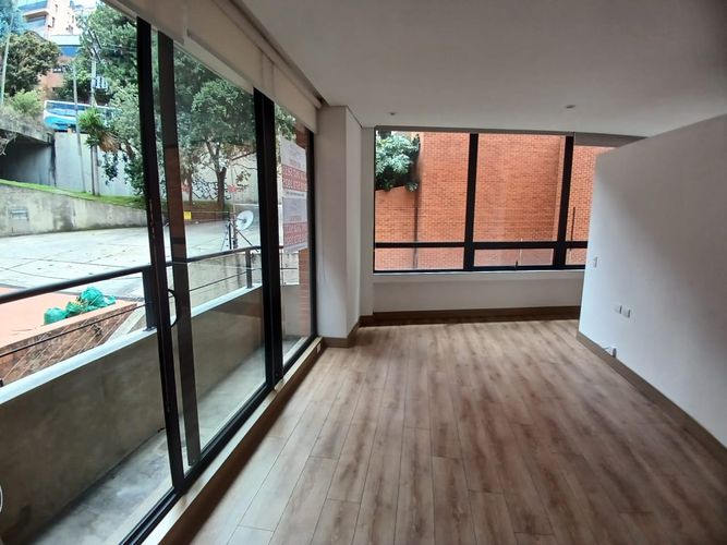 Apartamento de 1 alcoba en venta en El Refugio, Bogotá, 55 m² · foto 10 de 24