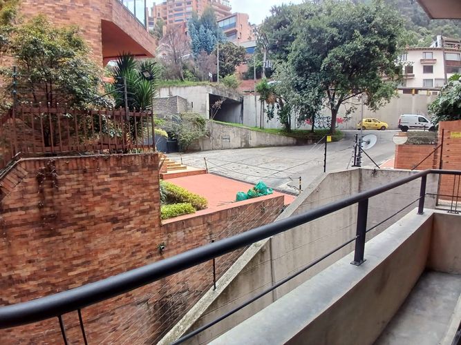 Apartamento de 1 alcoba en venta en El Refugio, Bogotá, 55 m² · foto 14 de 24
