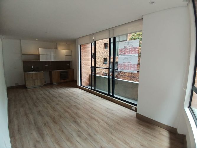 Apartamento de 1 alcoba en venta en El Refugio, Bogotá, 55 m² · foto 15 de 24