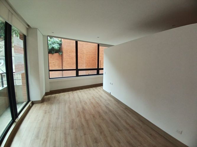 Apartamento de 1 alcoba en venta en El Refugio, Bogotá, 55 m² · foto 16 de 24