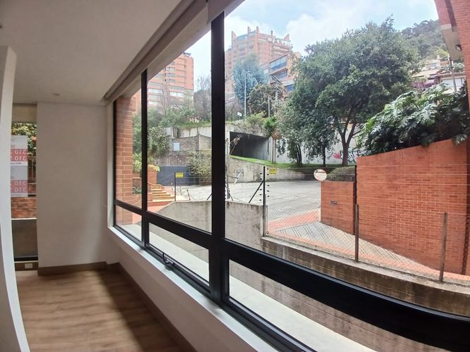 Apartamento de 1 alcoba en venta en El Refugio, Bogotá, 55 m² · foto 22 de 24