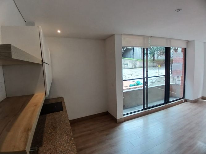 Apartamento de 1 alcoba en venta en El Refugio, Bogotá, 55 m² · foto 23 de 24