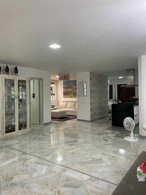 Apartamento de 4 alcobas en venta en Arboledas, Cali, 180 m² · foto 3 de 20