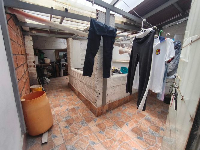 Casa de 5 alcobas en venta en Florida Nueva, Medellín, 205 m² · foto 18 de 20