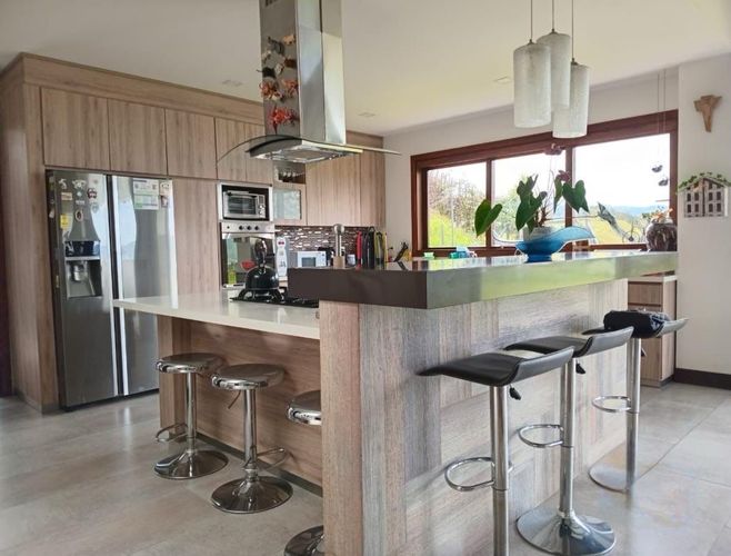 Casa de 4 alcobas en arriendo en Guarne, 500 m² · foto 3 de 19