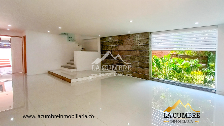 Casa de 4 alcobas en arriendo en Bosques De San Jorge, Envigado, 350 m² · foto 4 de 21