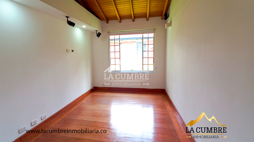 Casa de 4 alcobas en arriendo en Bosques De San Jorge, Envigado, 350 m² · foto 18 de 21