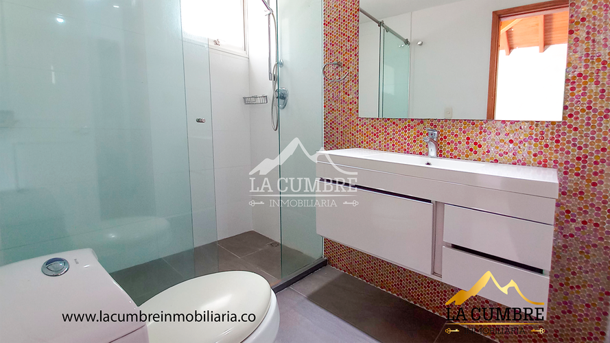 Casa de 4 alcobas en arriendo en Bosques De San Jorge, Envigado, 350 m² · foto 19 de 21