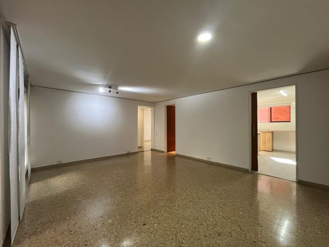Apartamento de 2 alcobas en arriendo en El Poblado, Medellín, 86 m² · foto 4 de 16