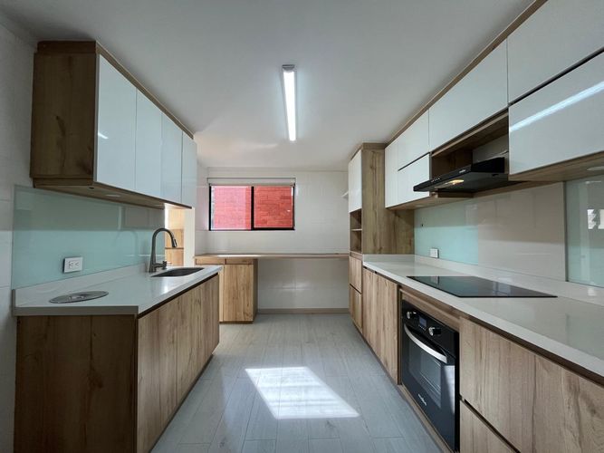 Apartamento de 2 alcobas en arriendo en El Poblado, Medellín, 86 m² · foto 7 de 16