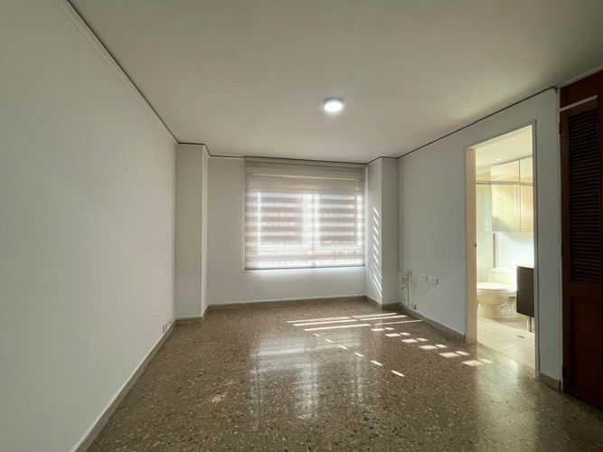 Apartamento de 2 alcobas en arriendo en El Poblado, Medellín, 86 m² · foto 12 de 16