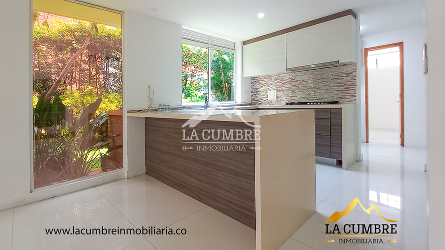 Casa de 5 alcobas en venta en Bosques De San Jorge, Envigado, 350 m² · foto 6 de 21