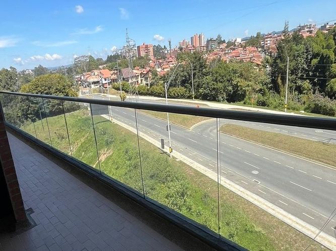 Apartamento de 3 alcobas en venta en El Porvenir, Rionegro, 64 m² · foto 2 de 14
