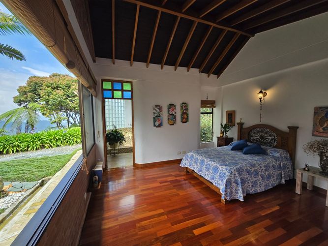 Casa de 3 alcobas en venta en Vallano, Sabaneta, 186 m² · foto 7 de 24
