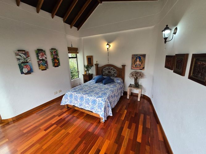 Casa de 3 alcobas en venta en Vallano, Sabaneta, 186 m² · foto 8 de 24