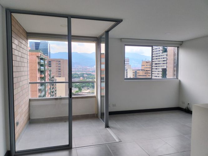 Apartamento de 2 alcobas en arriendo en El Poblado, Medellín, 84 m² · foto 2 de 17