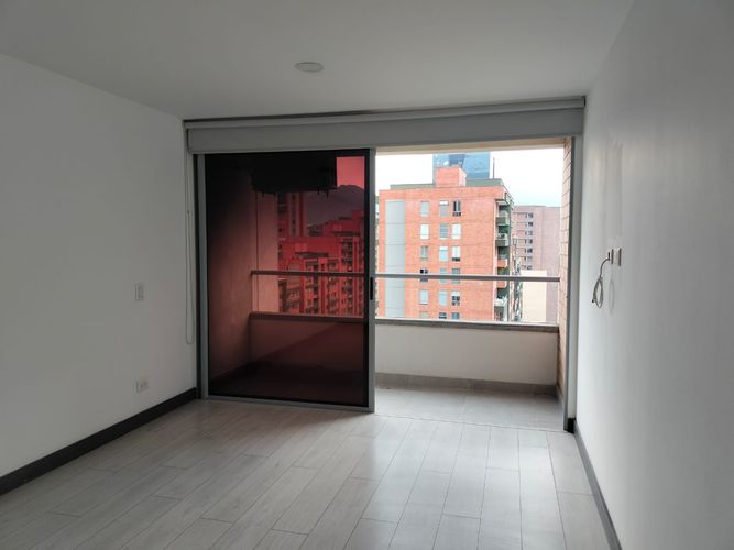 Apartamento de 2 alcobas en arriendo en El Poblado, Medellín, 84 m² · foto 8 de 17