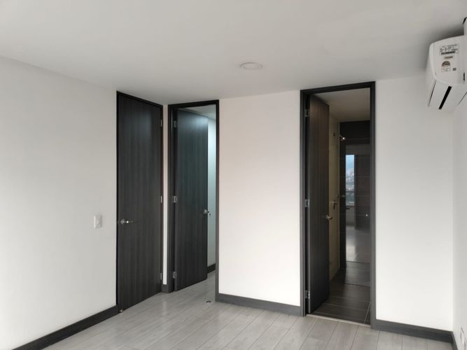 Apartamento de 2 alcobas en arriendo en El Poblado, Medellín, 84 m² · foto 10 de 17
