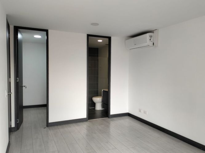 Apartamento de 2 alcobas en arriendo en El Poblado, Medellín, 84 m² · foto 13 de 17