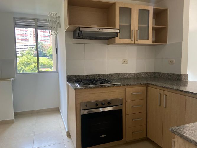 Apartamento de 3 alcobas en arriendo en San Jose, Sabaneta, 92 m² · foto 5 de 20