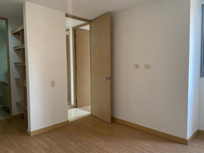 Apartamento de 3 alcobas en arriendo en San Jose, Sabaneta, 92 m² · foto 13 de 20
