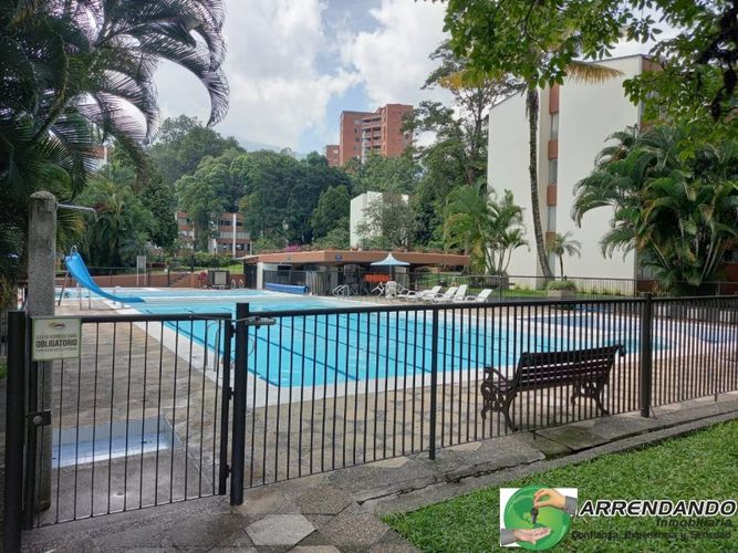 Apartamento de 4 alcobas en venta en Patio Bonito, Medellín, 140 m² · foto 4 de 24