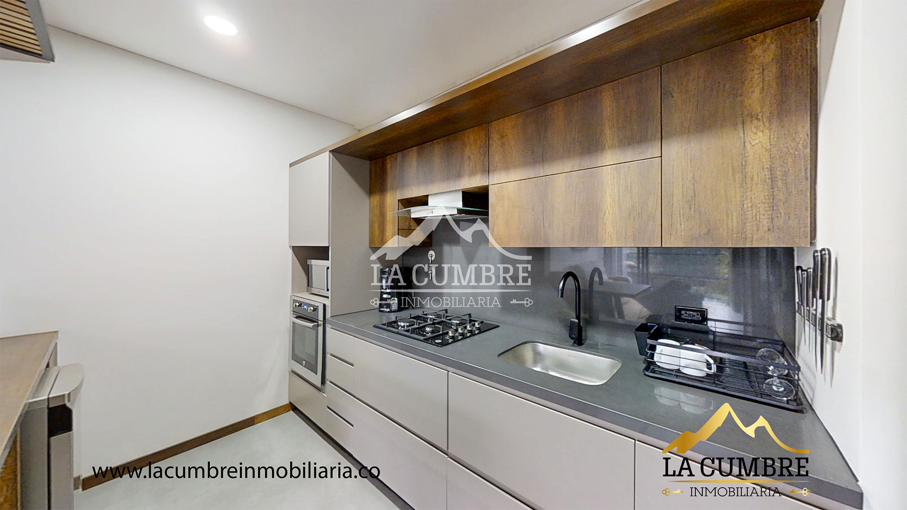 Apartamento en arriendo en Altos Del Poblado, Medellín · foto 7 de 14
