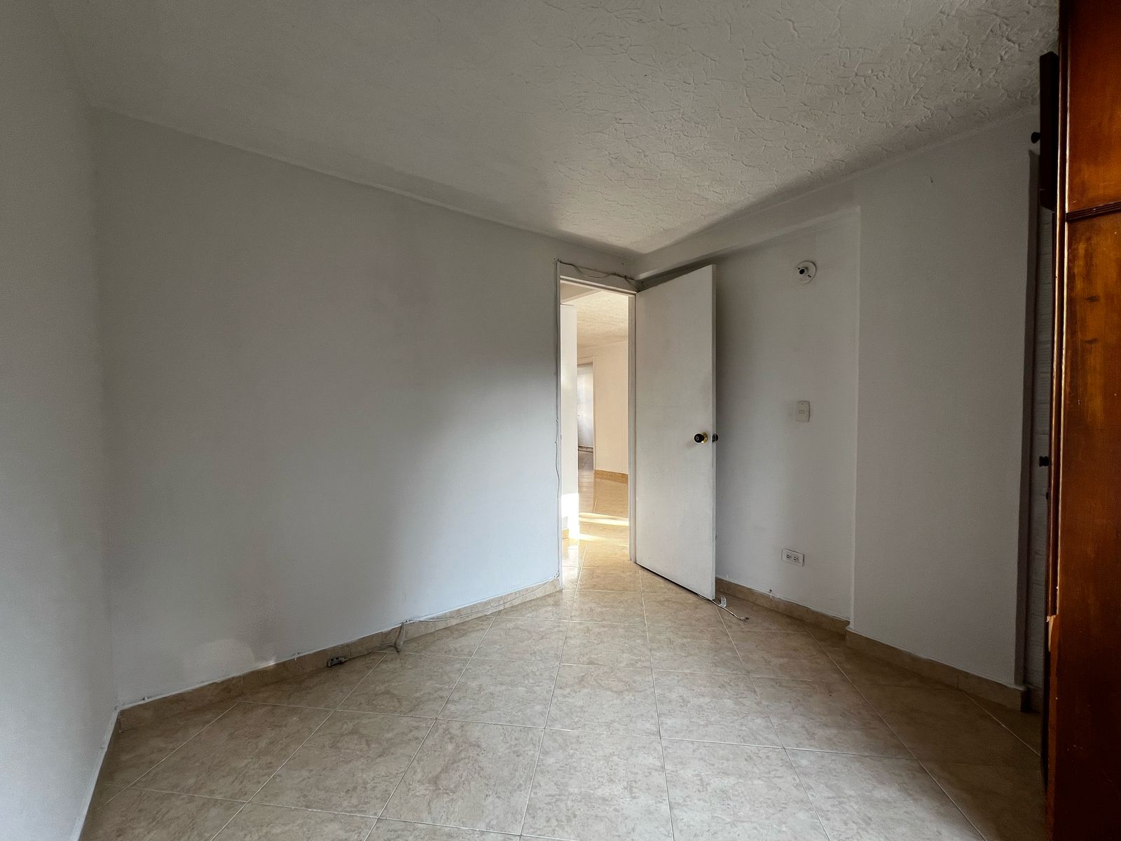 Apartamento en arriendo en Uribe Angel, Envigado · foto 3 de 14