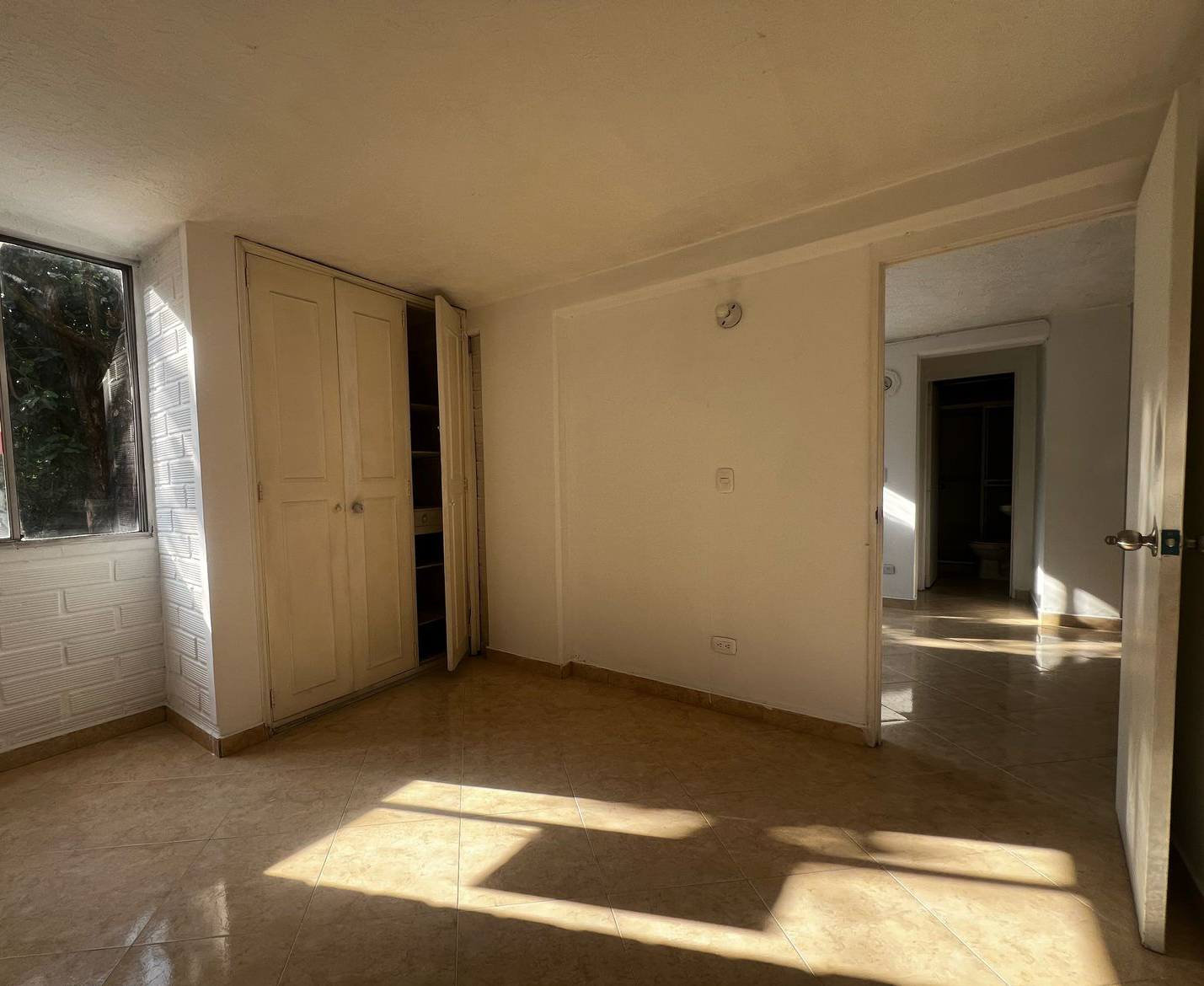 Apartamento en arriendo en Uribe Angel, Envigado · foto 12 de 14