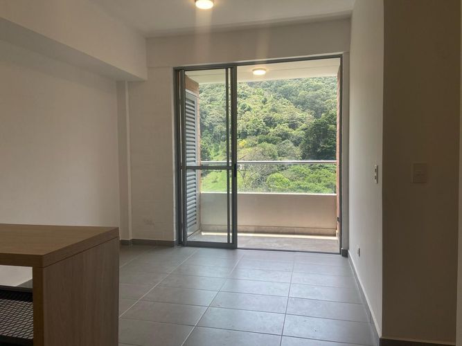 Apartamento de 2 alcobas en arriendo en Monteazul, Sabaneta, 55 m² · foto 2 de 19