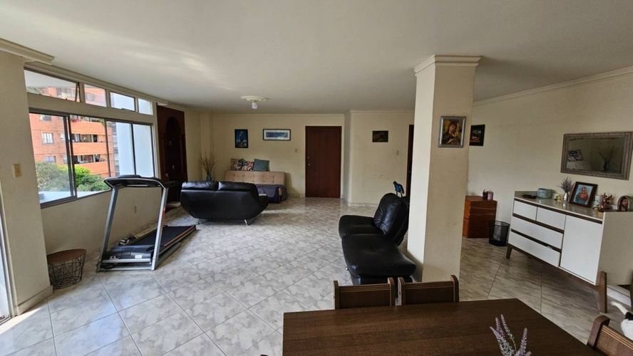 Apartamento de 4 alcobas en venta en Sotomayor, Bucaramanga, 220 m² · foto 2 de 9