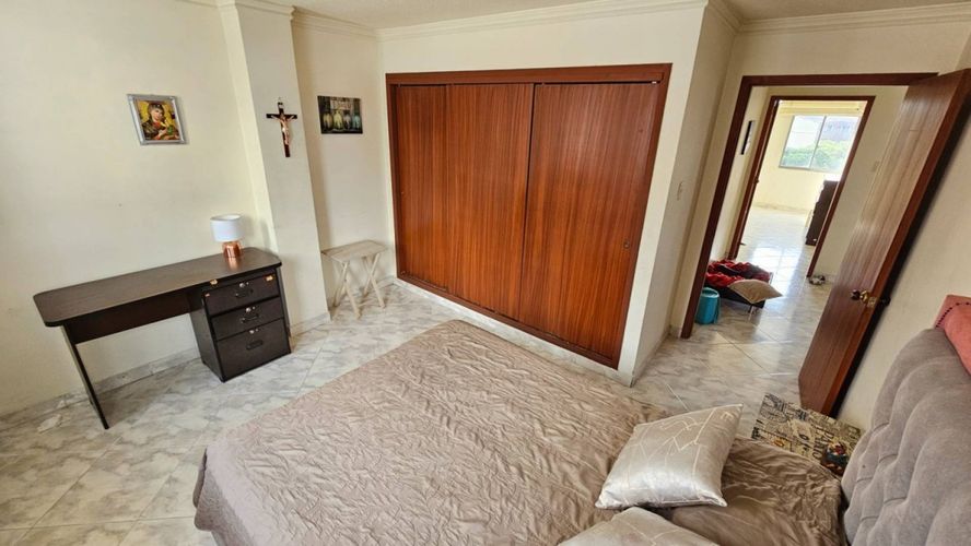 Apartamento de 4 alcobas en venta en Sotomayor, Bucaramanga, 220 m² · foto 5 de 9