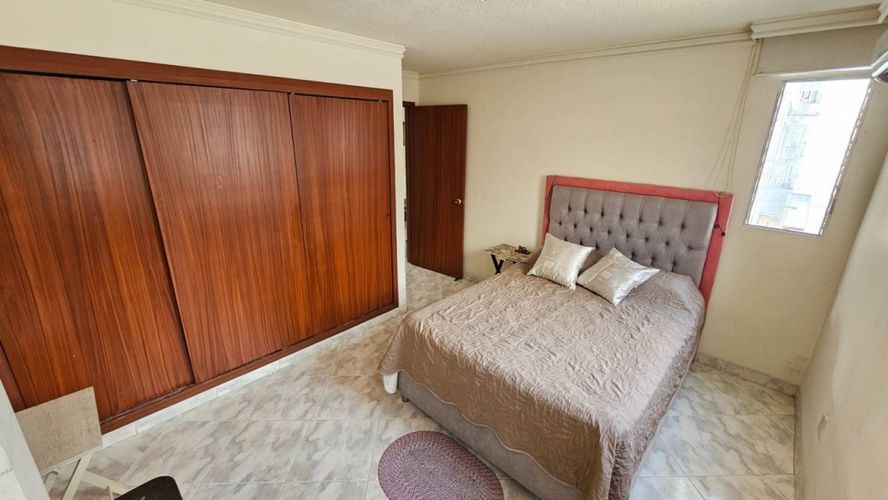 Apartamento de 4 alcobas en venta en Sotomayor, Bucaramanga, 220 m² · foto 6 de 9