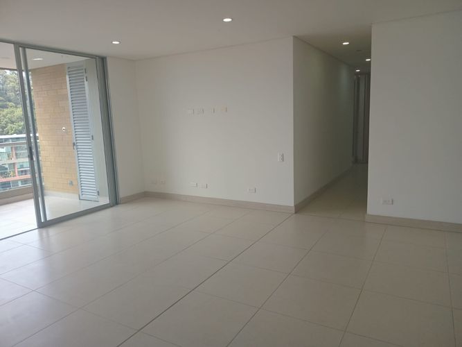 Apartamento de 3 alcobas en arriendo en El Poblado, Medellín, 135 m² · foto 2 de 20