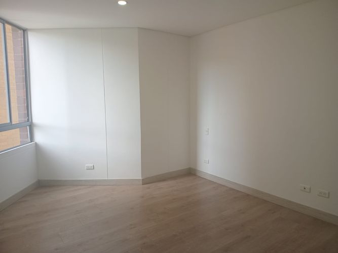 Apartamento de 3 alcobas en arriendo en El Poblado, Medellín, 135 m² · foto 9 de 20