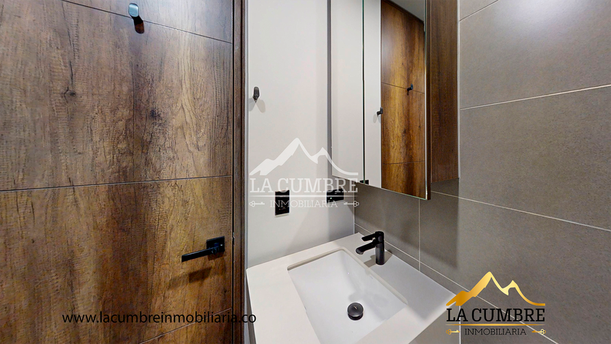 Apartamento en venta en Altos Del Poblado, Medellín · foto 11 de 12