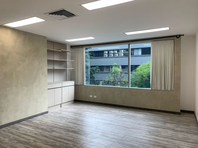 Oficina en arriendo en El Poblado, Medellín, 45 m² · foto 3 de 9